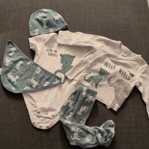 5/20$ 🐆 Baby Animal Print 5-Piece Set - Teal & White